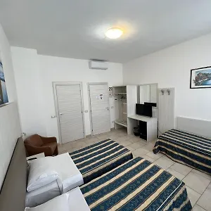 2* Отель Alessander