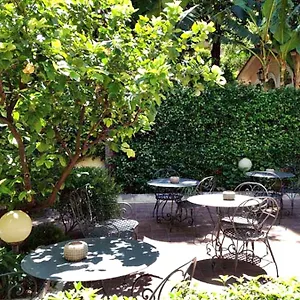 Select Garden 3* Roma